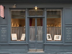 Khusus Traveler Dewasa, Galeri Erotis di Paris