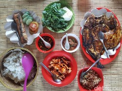 Bosan Suasana di Jakarta, Coba Makan Seafood di Anyer