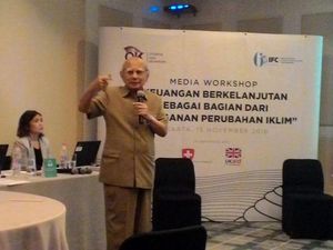 OJK Siapkan Aturan untuk Dorong Pendanaan Bisnis Hijau