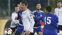 Thomas Mueller selalu mencetak lima gol dalam dua edisi Piala Dunia terakhirnya. Bisakah Mueller melakukan hal serupa di Piala Dunia 2018 sekaligus mendekatkan diri ke jajaran topskorer sepanjang masa, Miroslav Klose? (REUTERS/Stefano Rellandini)