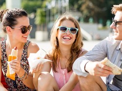 Generasi Millennial Juga Perlu Camilan Asyik dan Enak Saat Istirahat