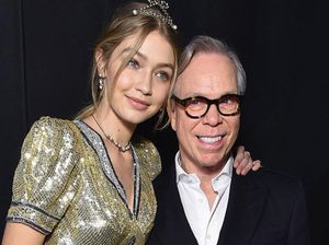 Tommy Hilfiger Koleksi 50 Kemeja Putih Hingga Celana Chino