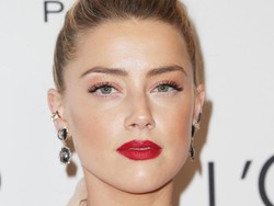 Foto: Kecantikan Amber Heard yang Memikat Hati Miliuner Tesla, Elon Musk
