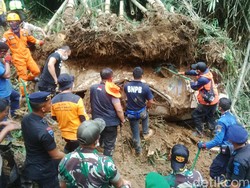4 Penumpang Mobil yang Tertimbun Longsor di Lembang Baru Pulang dari Pemancingan