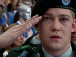 Billy Lynns Long Halftime Walk: Potret tentang Perang dari Ang Lee