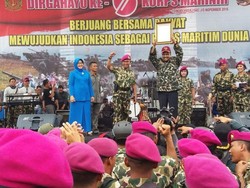 Jadi Warga Kehormatan Korps Baret Ungu, Gus Ipul: Marinir Makin Dicintai Rakyat