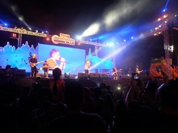 Kesan Andra and The BackBone pada Kuliner Laos dan ASEAN Plus Music & Culinary Festival