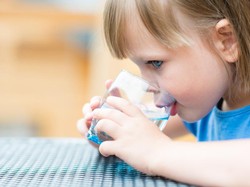 Kenali Tanda Dehidrasi pada Si Kecil dan Cara Mengatasinya!