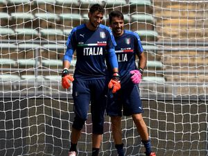 Karier Donnarumma di Timnas Italia Tergantung Buffon