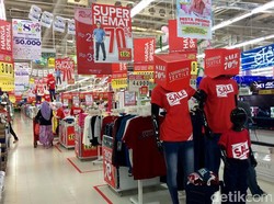 Musim Hujan, Transmart Carrefour Gelar Promo Pakaian Hangat