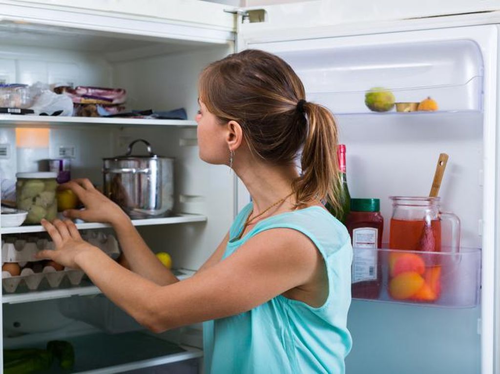 Jika Listrik Sering Mati, Berapa Lama Makanan Tahan Disimpan di Kulkas?