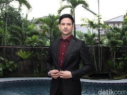 Ibunda Gelagapan Ditanya Kabar Lucky Perdana Sudah Menikah