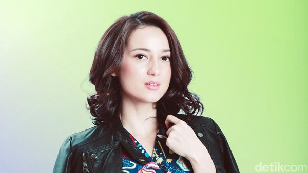 Summer Vibes! Lihat Julie Estelle Bikin Seger