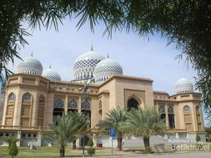 Megahnya Islamic Center di Lhokseumawe Megahnya Islamic Center di Lhokseumawe