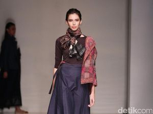 Foto: Koleksi Tuty Cholid Di IPMI Trend Show 2017