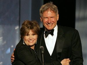 Kesedihan Harrison Ford hingga J.J Abrams atas Kepergian Carrie Fisher