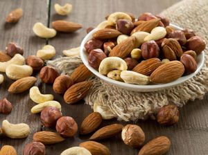 Konsumsi Kacang Mete dan Almond Bisa Cegah Kanker Usus Kambuh Lagi Konsumsi Kacang Mete dan Almond Bisa Cegah Kanker Usus Kambuh Lagi