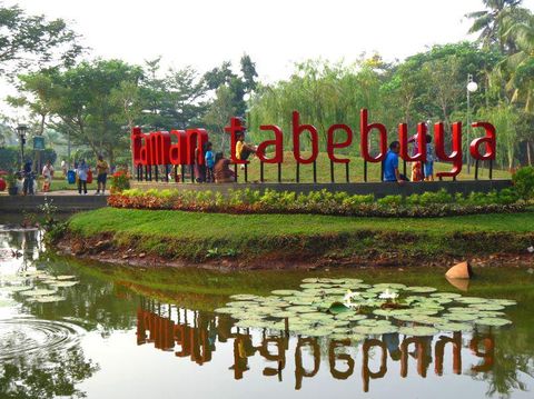 Taman Tabebuya/