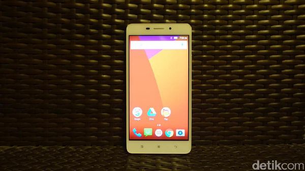 A7700, Ponsel Layar Jumbo Besutan Lenovo