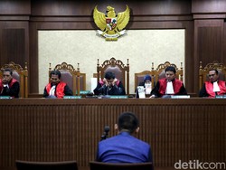 Korupsi Bansos, Mantan Anggota DPRD Jember Divonis 20 Bulan Penjara