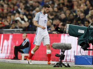 Klopp Berharap Cedera Lallana Tak Serius