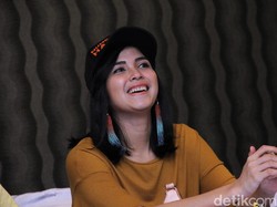 Rambut Undercut, Dinda Kanya Dewi: Nggak Kayak Orang Stres Kan?