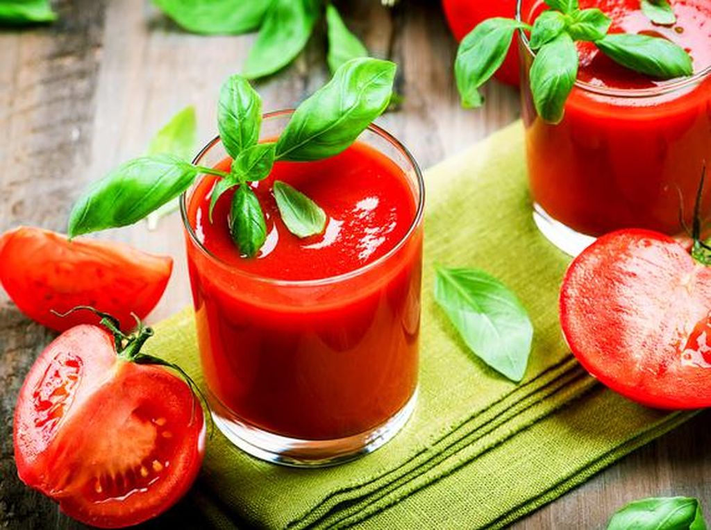 Jus Tomat Terasa Lebih Enak Saat Diminum di Pesawat, Ini Sebabnya