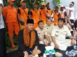 Agus Ucapkan Terima Kasih ke Pasukan Oranye yang Datangi Kampanyenya