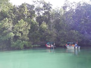 Yang Misterius dari Raja Ampat, Laguna Tersembunyi di Pulau Gam