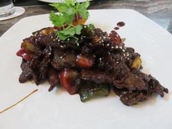 Ada Sapi Lada Hitam, Pisang Madu dan Sop Sapi di Tanjung Duren