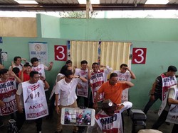 Tanding Futsal, Anies dan Sandiaga Pemanasan dengan Joget PPAP