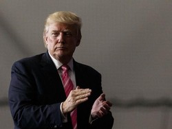 Donald Trump akan Bertemu dengan PM Jepang