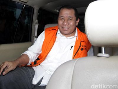 Masa Penahanan Amran HI Mustary Diperpanjang