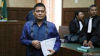 PNS Pemilik 19 Mobil Dituntut 10 Tahun Penjara
