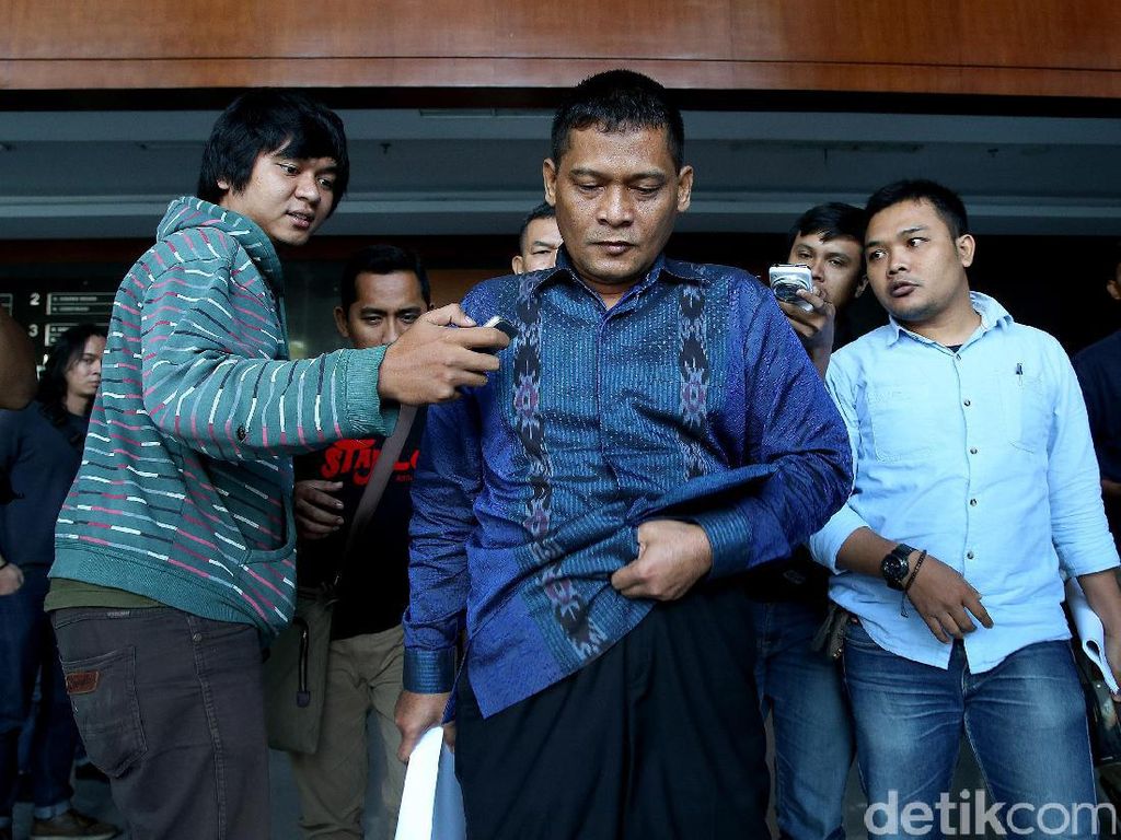 Hakim Tak Temukan Fakta Rohadi Terima Suap Bersama Ketua Majelis Saipul Jamil Hakim Tak Temukan Fakta Rohadi Terima Suap Bersama Ketua Majelis Saipul Jamil