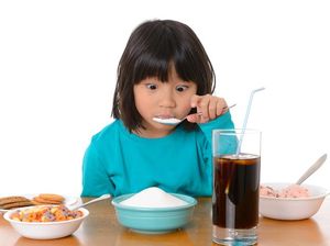 4 Bahaya Anak Konsumsi Gula Berlebih