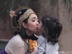 Gisel Belum Mau Tambah Momongan
