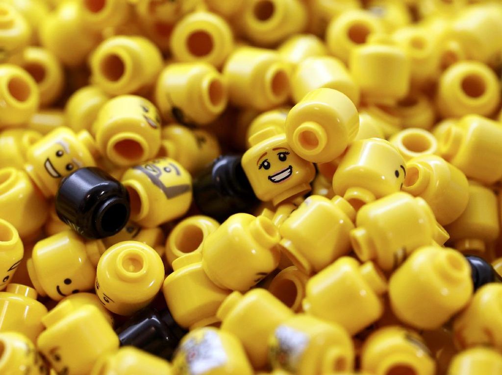 Remaja Ini Buat Sendiri Tangan Bioniknya Pakai Mainan Lego Remaja Ini Buat Sendiri Tangan Bioniknya Pakai Mainan Lego