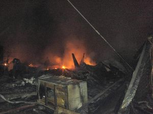 Kebakaran di Pasar Waru Semarang Sudah Padam