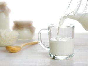 Benar Nggak Sih, Susu Bisa Kurangi Rasa Pedas?