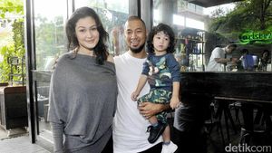 Happy Family! Marcel Siahaan Bersama Keluarganya