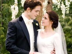 Kini Anda Bisa Miliki Cincin Pertunangan Kristen Stewart di Film Twilight