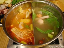 Makan di Kampung Kemang Bisa Cicip Ayam Kampung Goreng dan Suki yang Sedap