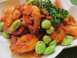 Doyan Petai? Yuk, Olah Udang dan Telur dengan Sambal Petai yang Sedap