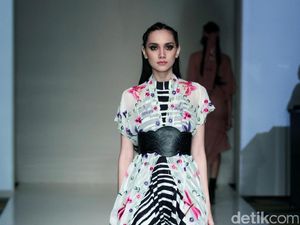 Foto: Koleksi Barli Asmara di IPMI Trend Show 2017