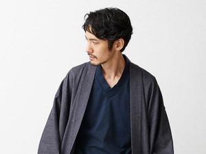 Musim Hujan, Saatnya Tampil Stylish dengan Kardigan Samurai Musim Hujan, Saatnya Tampil Stylish dengan Kardigan Samurai