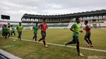 Timnas Indonesia Jajal Lapangan Jelang Lawan Thailand