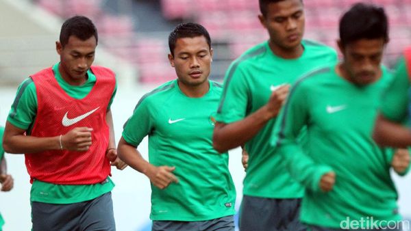Timnas Indonesia Jajal Lapangan Jelang Lawan Thailand