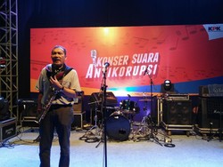 Wakil Ketua KPK Tiup Saksofon Kuningan: Kami Siap Terkam Koruptor!