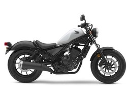 Honda Luncurkan Motor Cruiser Bermesin 500 cc dan 300 cc Terbaru